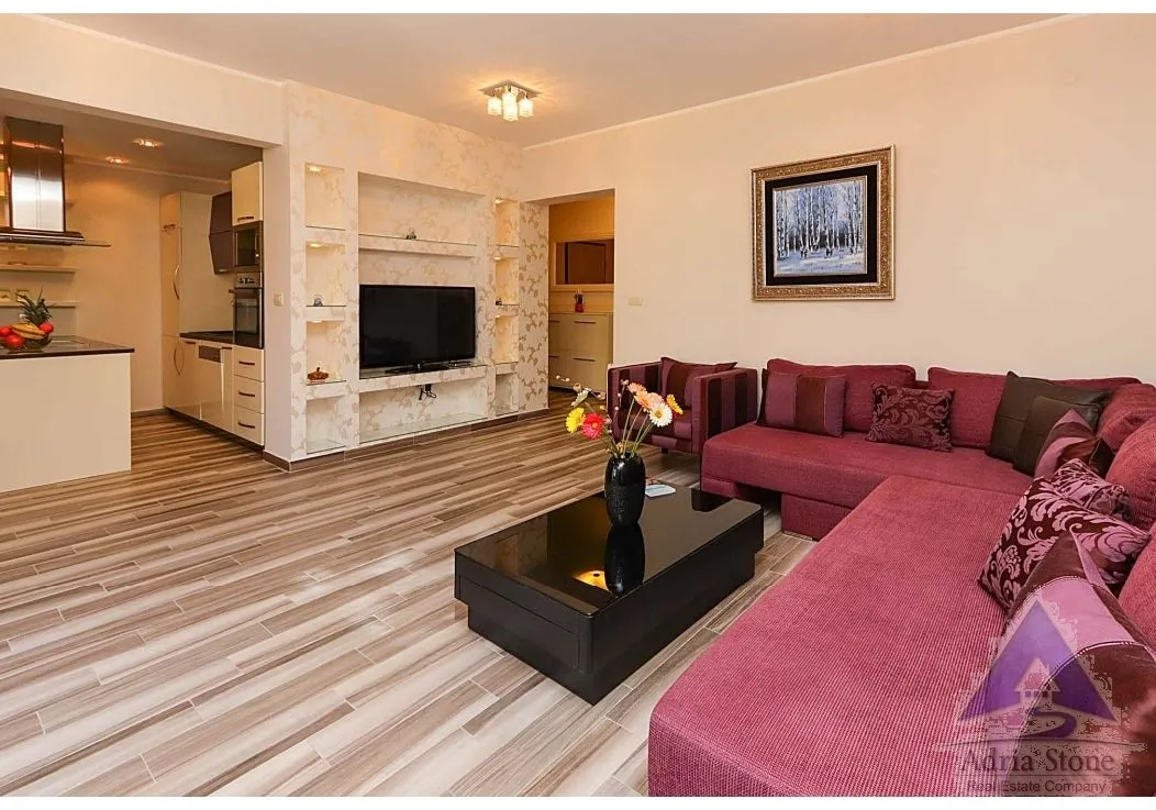 Sale, two bedroom apartment, 84m², Bečići, Budva