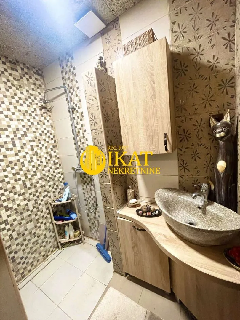 Sale, four bedroom apartment, 93m², Stari Grad, Beograd