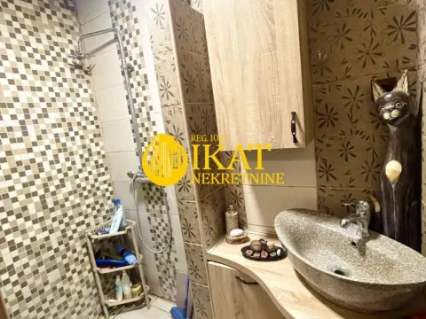 Prodaja, četvorosoban stan, 93m², Stari Grad, Beograd - image 6