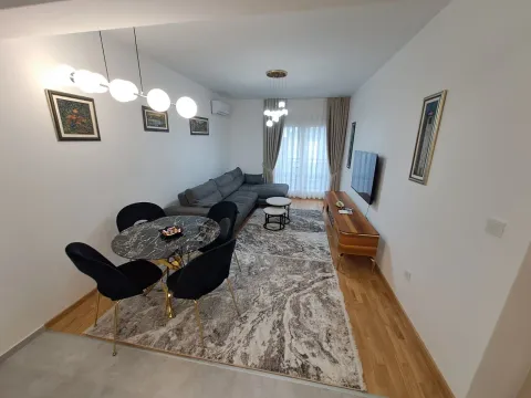 Izdavanje, dvosoban stan, 60m², Stara Varoš, Podgorica - image 7