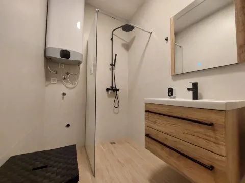 Sale, three bedroom apartment, 86m², Radanovići, Kotor - image 15