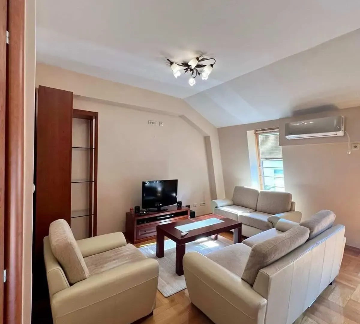 Rent, one bedroom apartment, 54m², Krivi Most, Podgorica