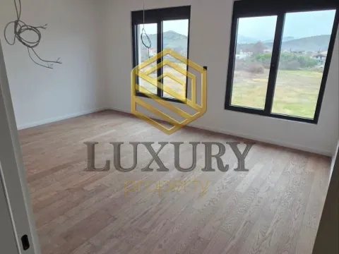 Prodaja, dvosoban stan, 84m², Donja Gorica, Podgorica - image 3