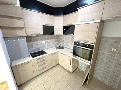 Izdavanje, dvosoban stan, 82m², City Kvart, Podgorica - image 3