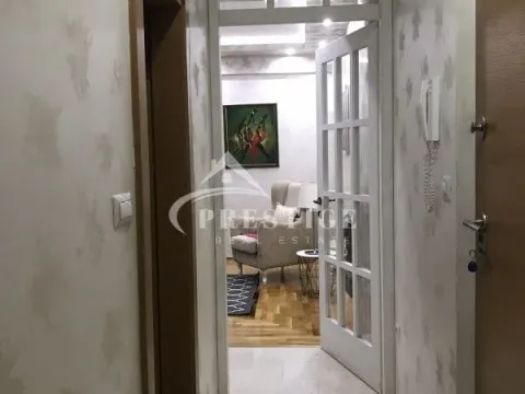 Izdavanje, dvosoban stan, 56m², Blok 9, Podgorica - image 2