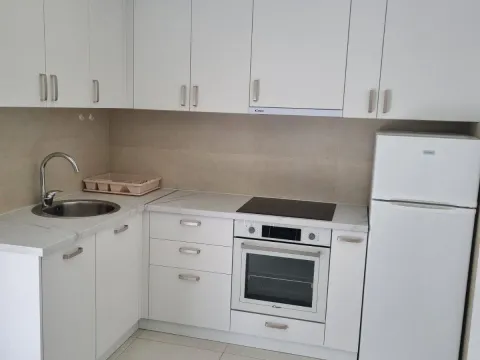 Izdavanje, jednosoban stan, 56m², Bečići, Budva - image 7