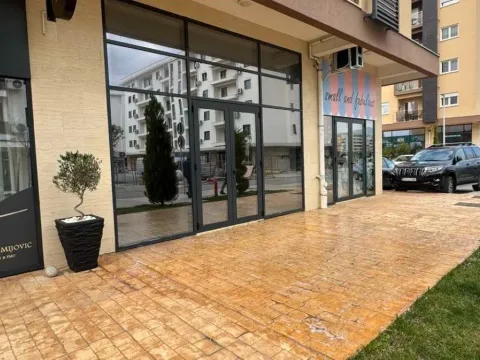 Rent, office space, 74m², City Kvart, Podgorica - image 4