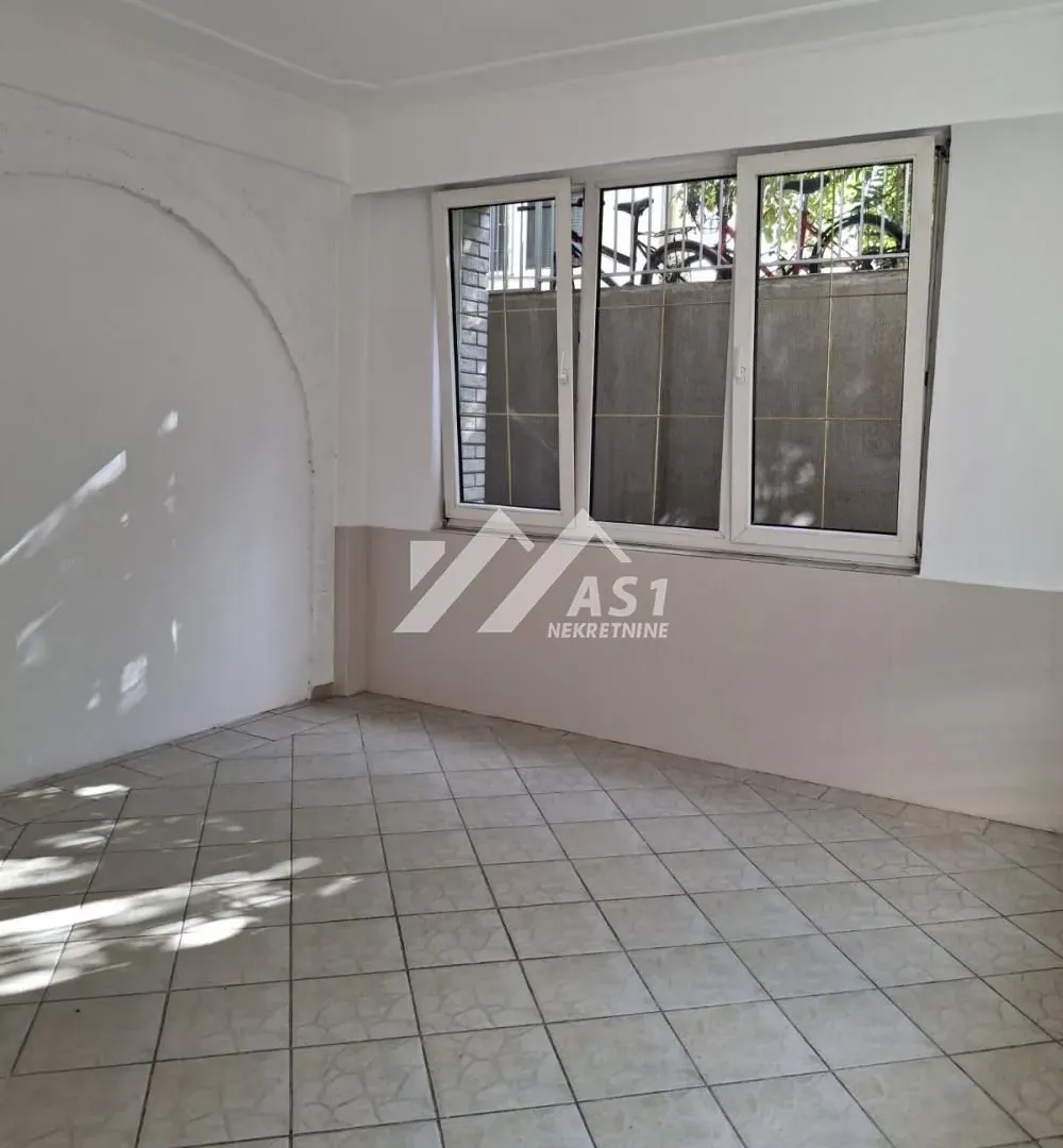 Rent, office space, 160m², Grbavica, Novi Sad Sve Podlokacije