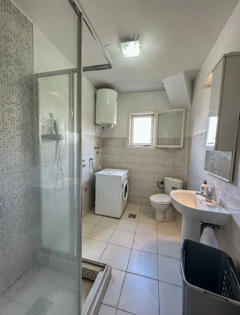 Izdavanje, dvosoban stan, 106m², Stari Aerodrom, Podgorica