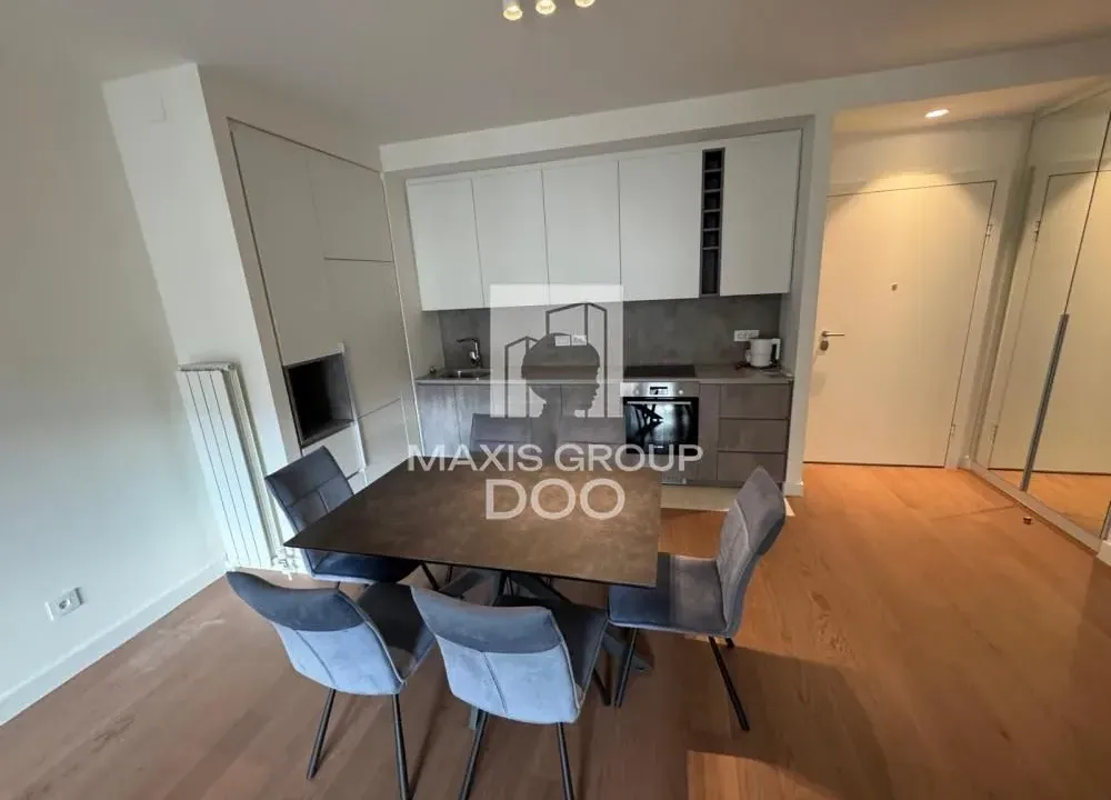 Rent, three bedroom apartment, 85m², Savski Venac, Beograd