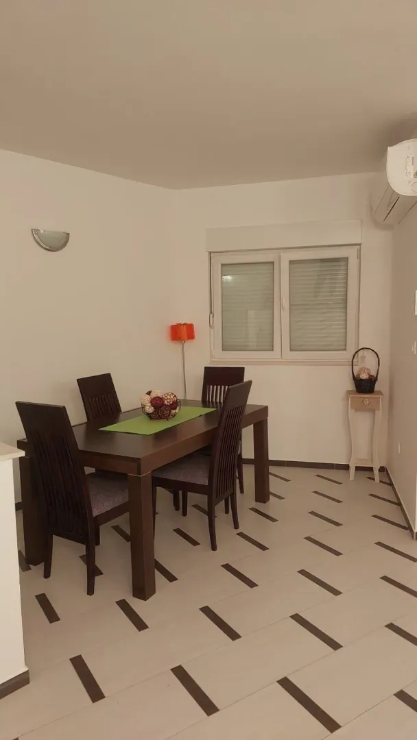 Rent, one bedroom apartment, 56m², Prijevor, Budva