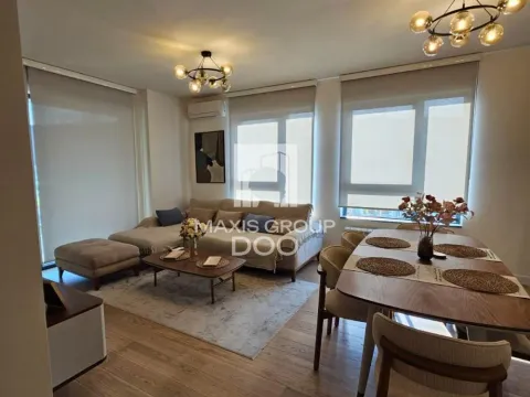 Izdavanje, trosoban stan, 81m², Savski Venac, Beograd - image 8