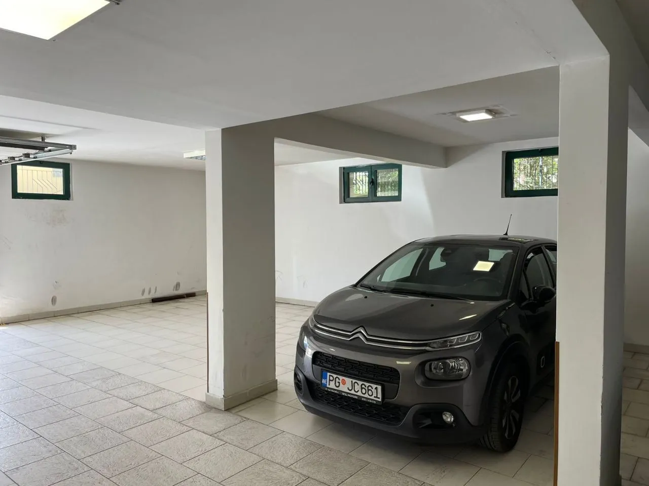 Rent, three bedroom apartment, 100m², Centar, Podgorica