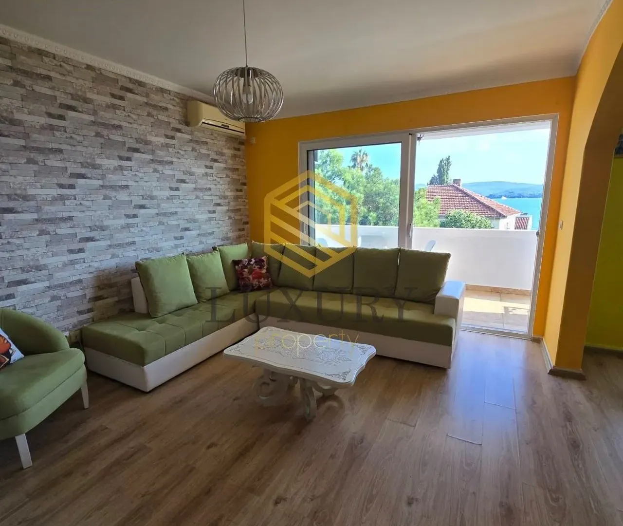 Rent, one bedroom apartment, 50m², Centar, Tivat