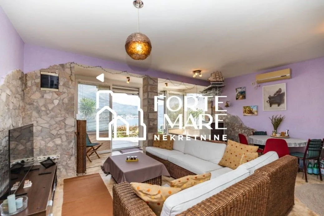 Prodaja, stan, 78m², Njivice, Herceg Novi