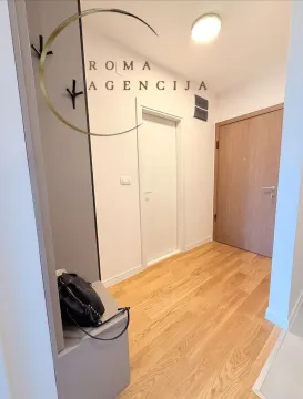 Izdavanje, jednosoban stan, 42m², Central Point, Podgorica - image 5