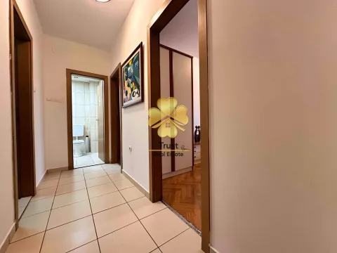 Rent, three bedroom apartment, 105m², Stari Aerodrom, Podgorica - image 6