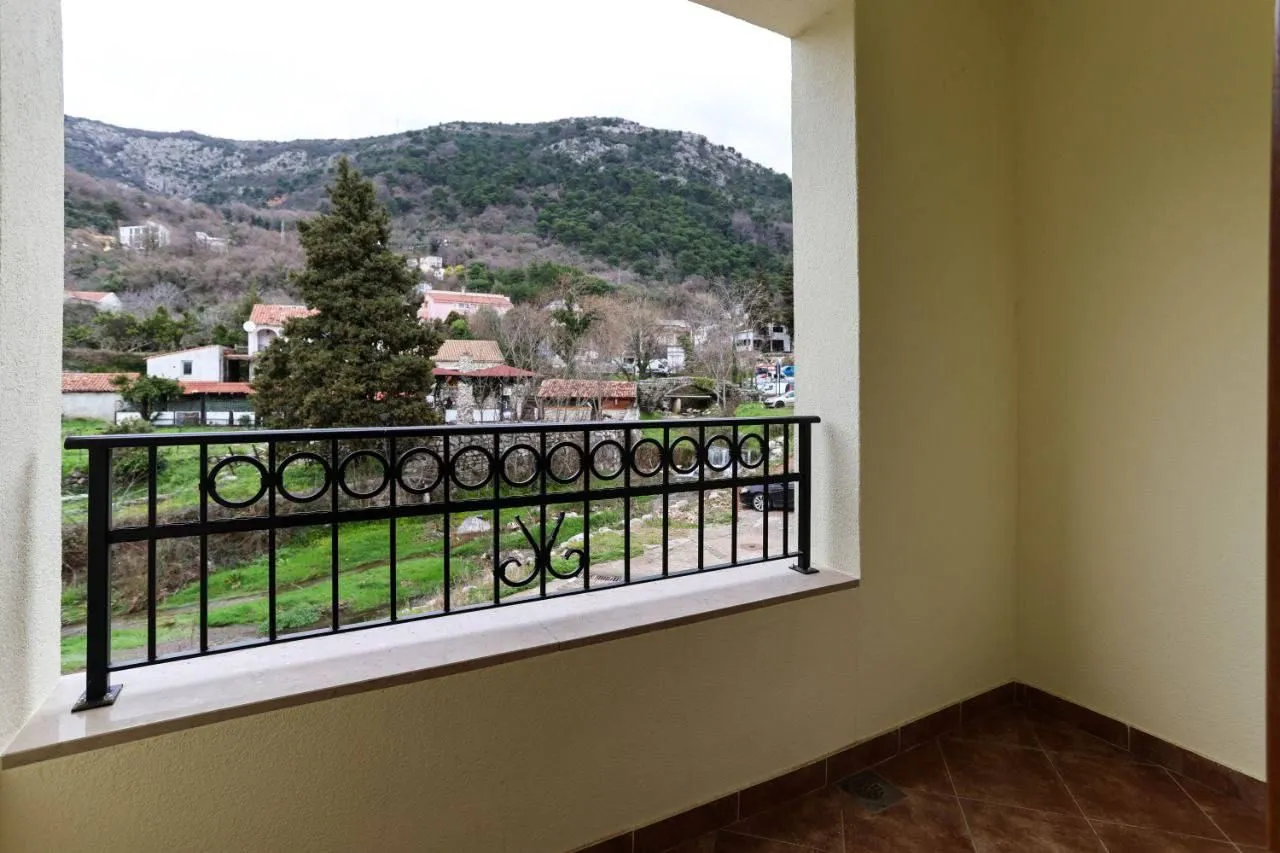 Sale, one bedroom apartment, 65m², Podmaine, Budva