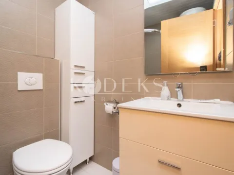 Izdavanje, jednosoban stan, 45m², City Kvart, Podgorica - image 10