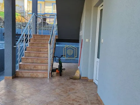 Rent, two bedroom apartment, 71m², Igalo, Herceg Novi - image 3