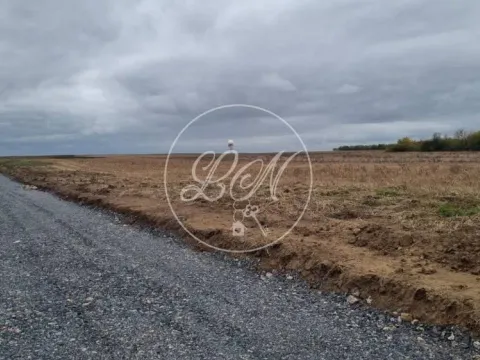 Prodaja, plac, 647m², Radiofar, Surčin