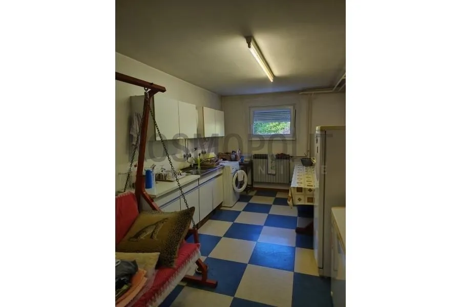 Prodaja, kuća, 399m², Arnajevo, Barajevo