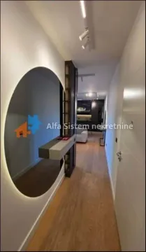 Izdavanje, trosoban stan, 95m², Klinički Centar, Beograd - image 14