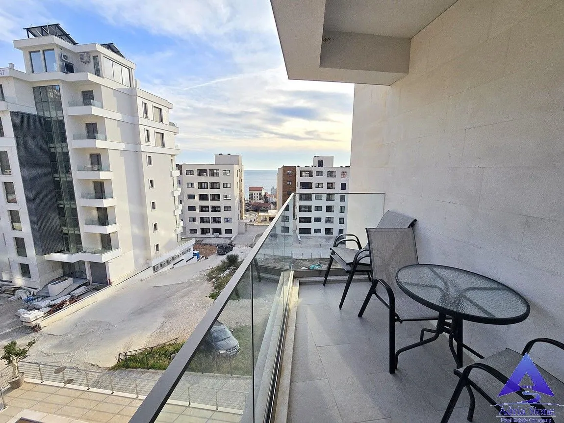 Prodaja, dvosoban stan, 63m², Bečići, Budva