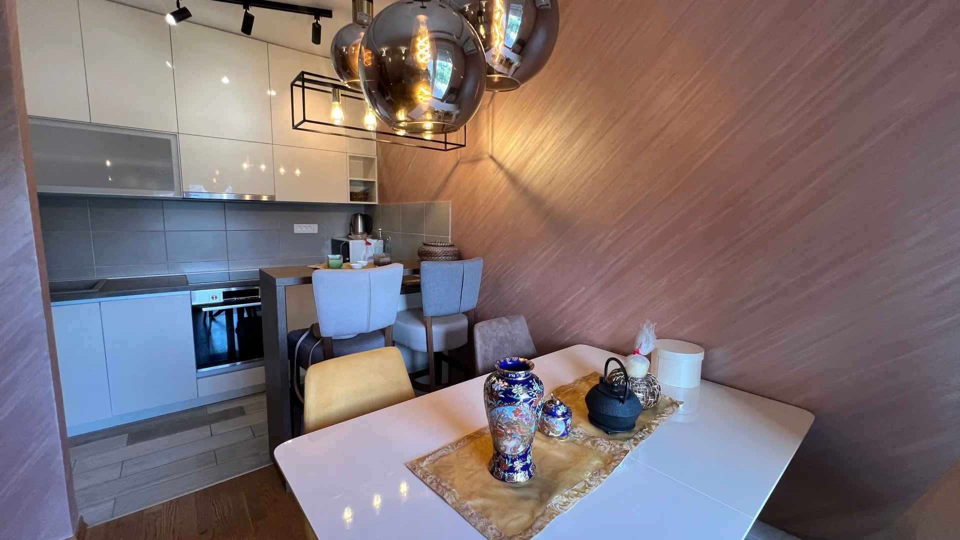 Izdavanje, dvosoban stan, 58m², Dalmatinska ulica, Podgorica