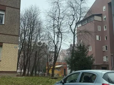 Poslovni prostor in Bežanijska Kosa 3