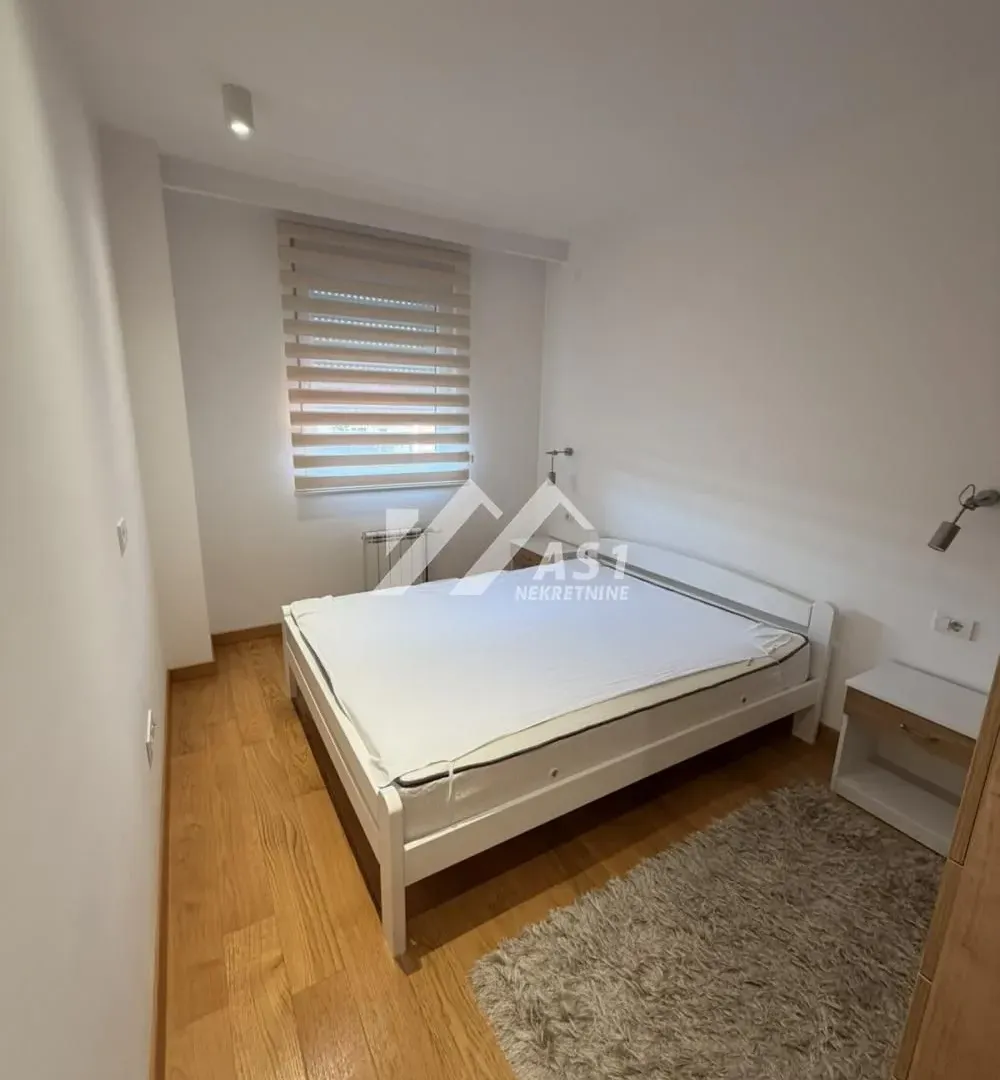 Izdavanje, jednosoban stan, 41m², Socijalno, Novi Sad Sve Podlokacije
