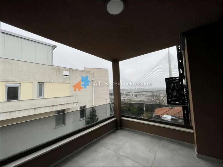 Izdavanje, četvorosoban stan, 174m², Savski Venac, Beograd