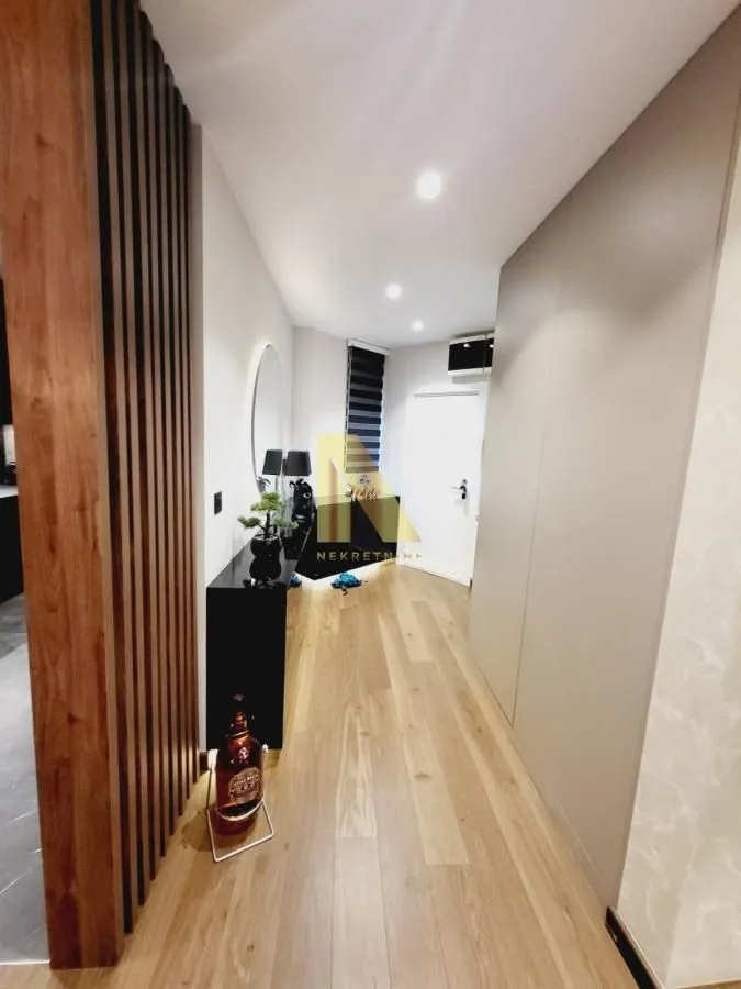 Prodaja, četvorosoban stan, 122m², Grbavica, Novi Sad Sve Podlokacije