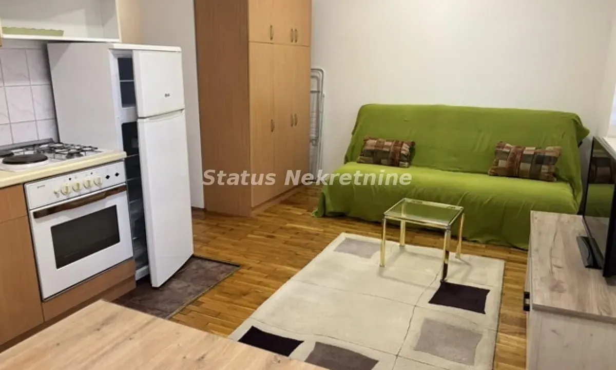 Izdavanje, garsonjera, 25m², Centar, Novi Sad