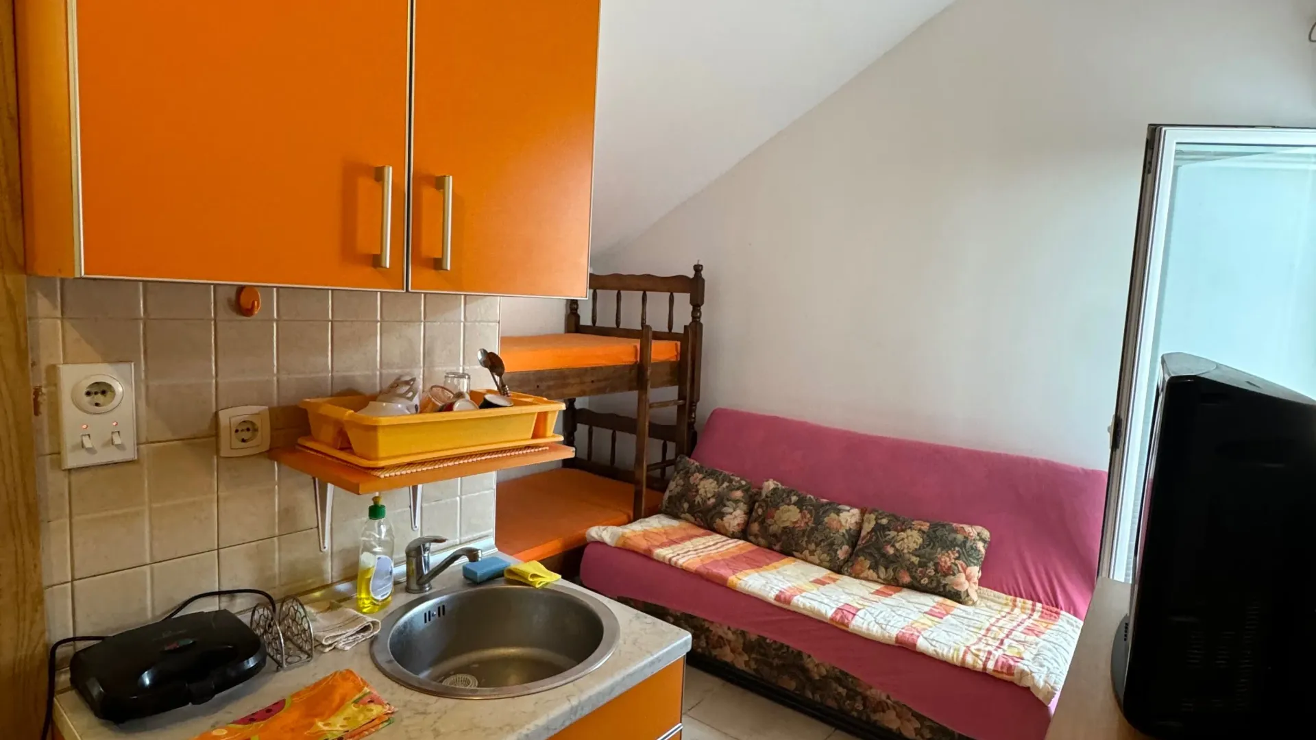 Sale, three bedroom apartment, 84m², Petrovac, Budva