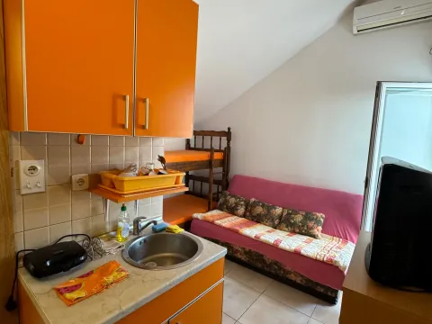 Prodaja, trosoban stan, 84m², Petrovac, Budva - image 8