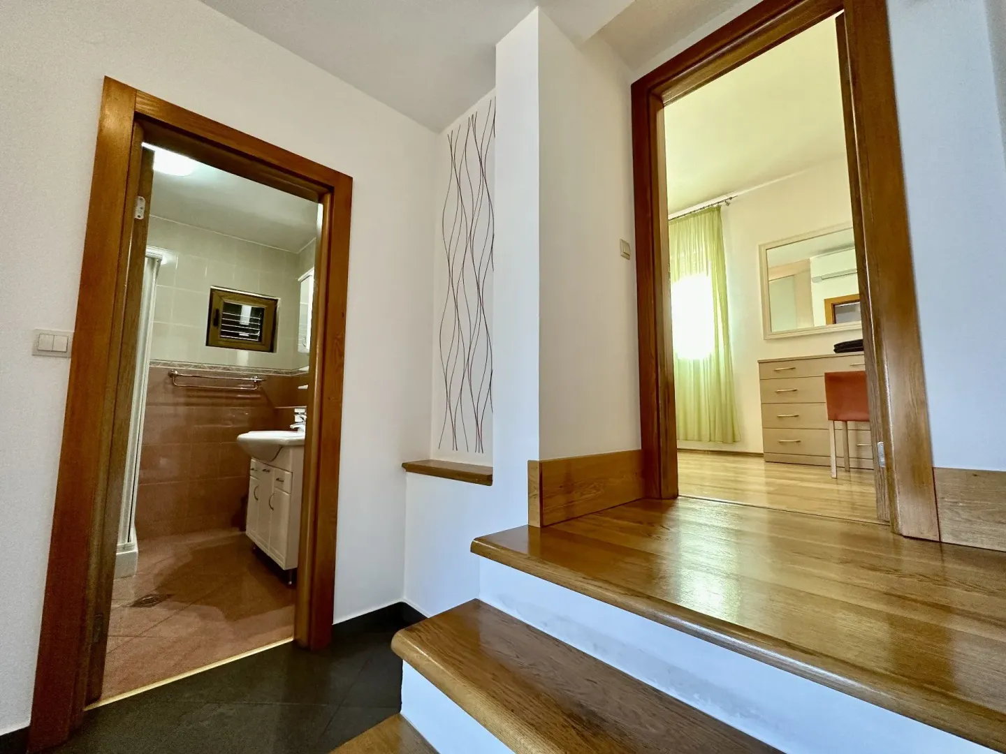Rent, one bedroom apartment, 56m², Dobrota, Kotor