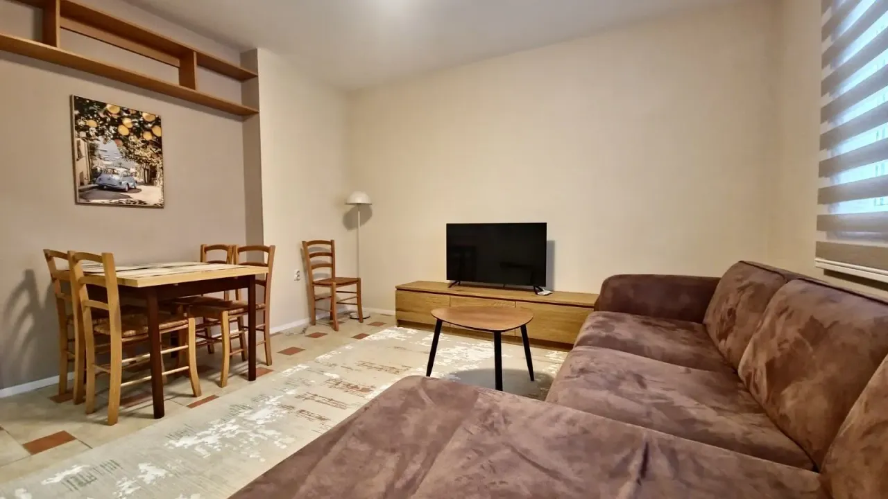 Izdavanje, jednosoban stan, 40m², Budva, Crna Gora