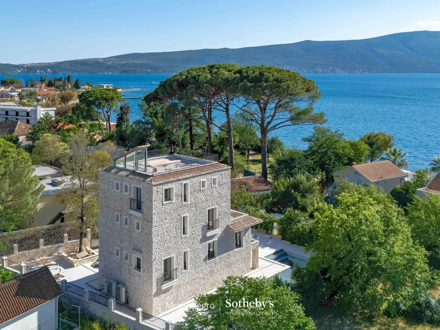 Prodaja, kuća, 410m², Donja Lastva, Tivat