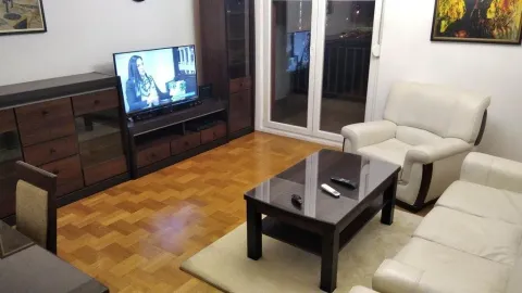 Izdavanje, dvosoban stan, 75m², Stari Aerodrom, Podgorica - image 3