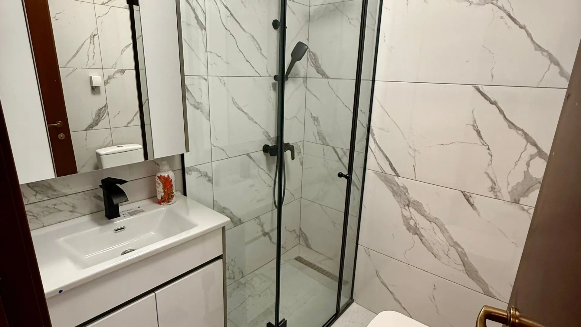 Prodaja, dvosoban stan, 90m², Preko Morače, Podgorica
