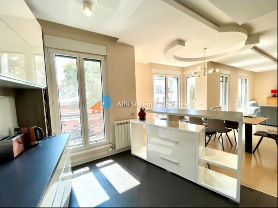 Izdavanje, četvorosoban stan, 190m², Neimar, Vračar Sve Podlokacije