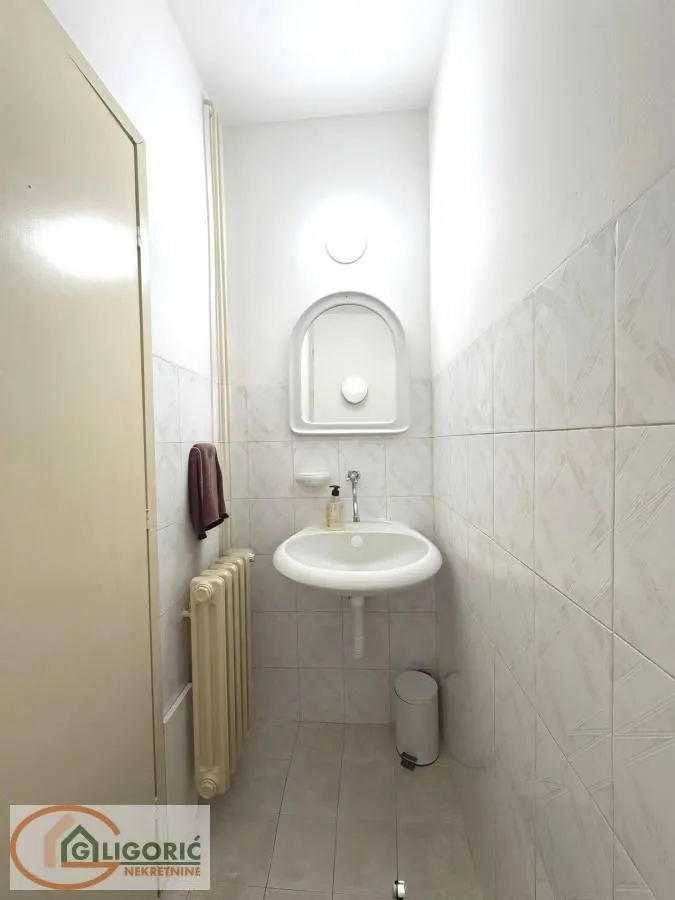 Prodaja, trosoban stan, 101m², Bogoslovija, Palilula Sve Podlokacije