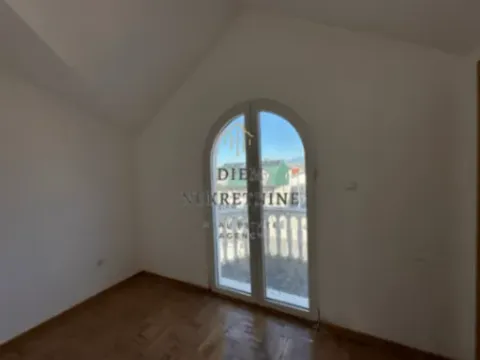 Izdavanje, kuća, 500m², Stari Aerodrom, Podgorica - image 4