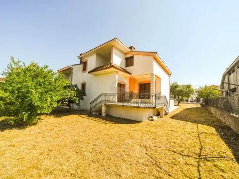 Prodaja, kuća, 350m², Tuzi, Podgorica - image 8