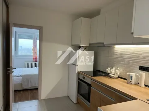 Izdavanje, dvosoban stan, 40m², Železnička Stanica, Novi Sad Sve Podlokacije - image 3