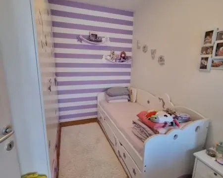 Izdavanje, četvorosoban stan, 100m², Centar, Novi Sad - image 14