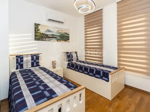 Rent, two bedroom apartment, 70m², Bar, Crna Gora - image 15