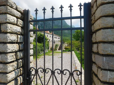 Sale, house, 600m², Sveti Stefan, Budva - image 12