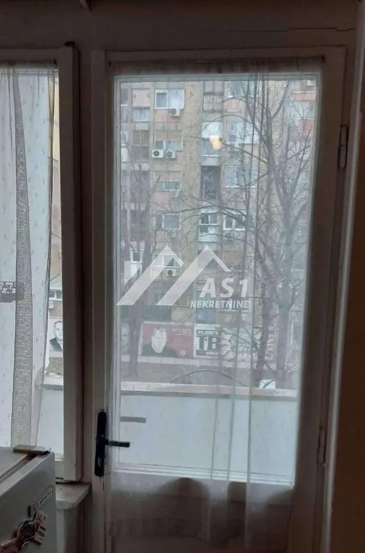 Izdavanje, dvosoban stan, 42m², Sajam, Novi Sad Sve Podlokacije